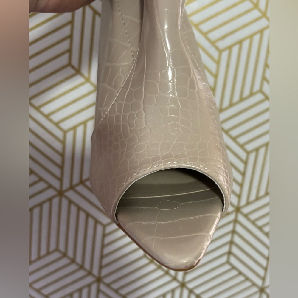 Cape Robbin Cream Over-the-Knee heeled Boots size 8 - Picture 9 of 13